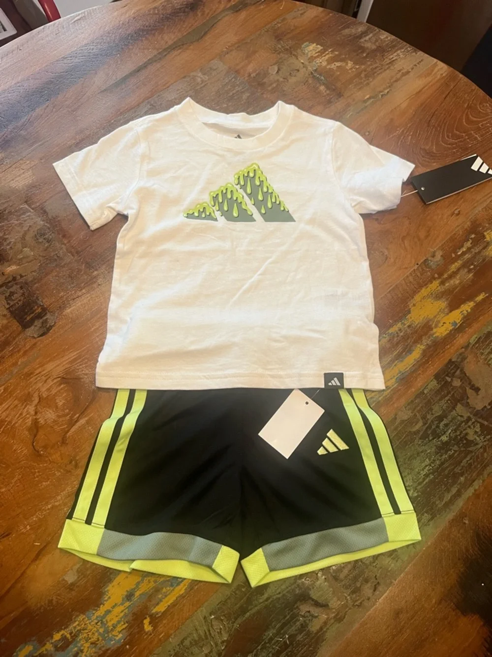 NWT Adidas Boys 2 Piece Shorts Set